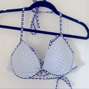 Victoria Secret sexy underwire swim suit top